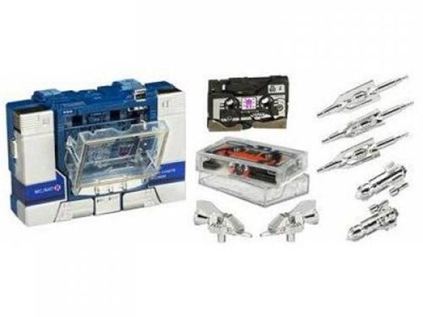 Hasbro To Reissue Transformers Commemortive Series G1 Optimus Prime And Soundwave Images  (2 of 5)